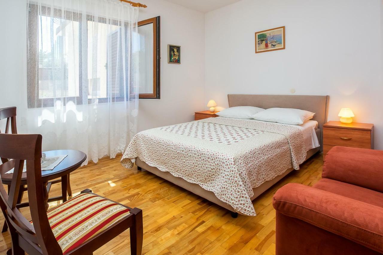 Apartment Olivera Trogir Eksteriør billede