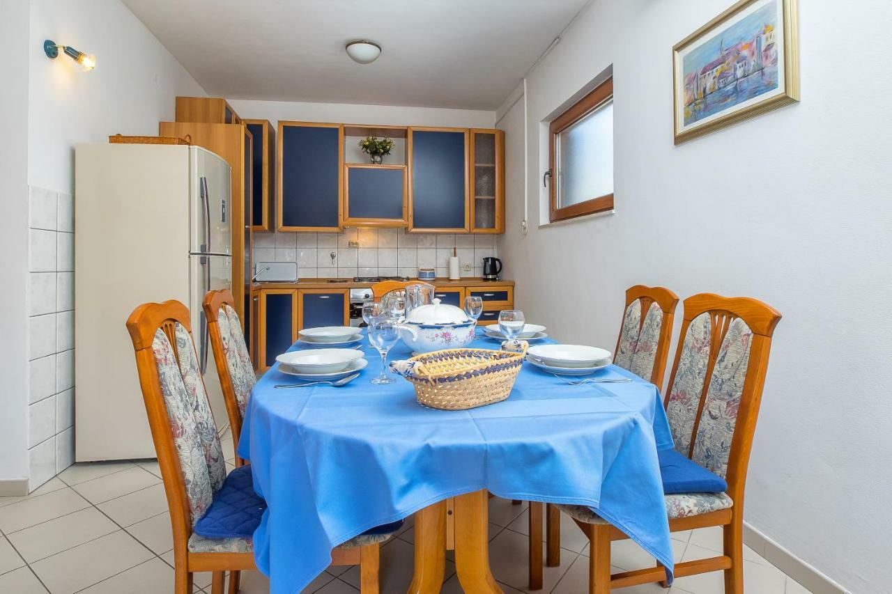 Apartment Olivera Trogir Eksteriør billede