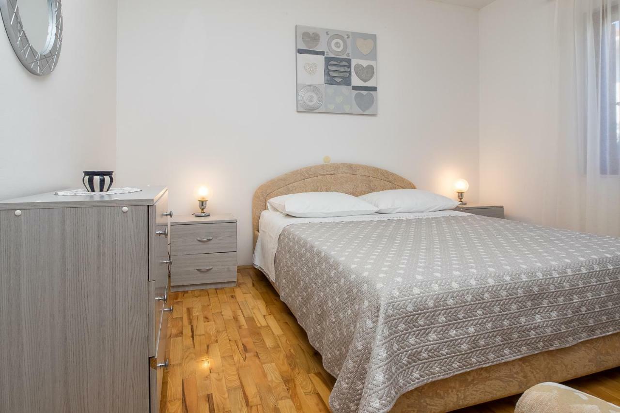 Apartment Olivera Trogir Eksteriør billede