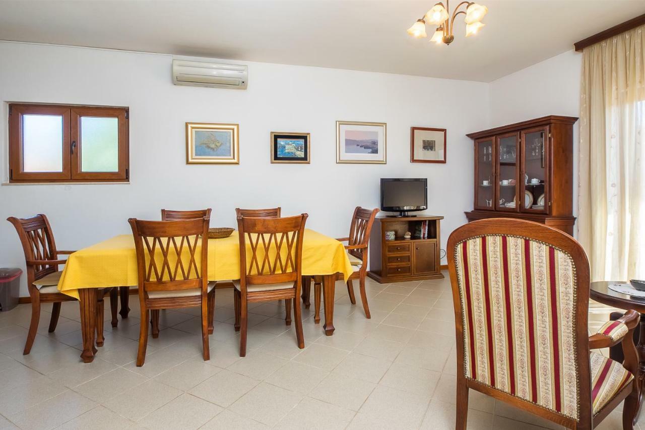Apartment Olivera Trogir Eksteriør billede